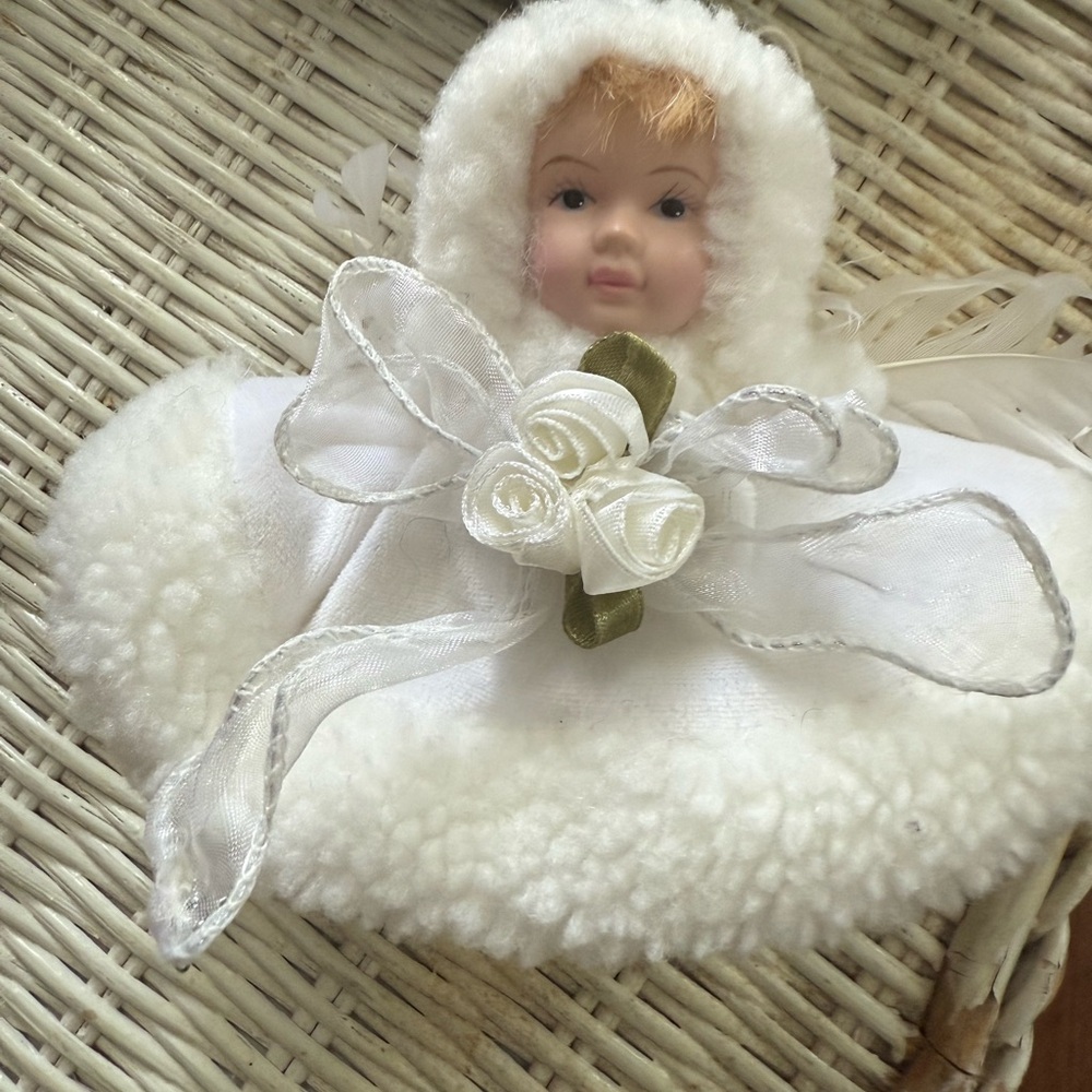 Festive Plush Toy 6 ornaments - Picture 7 of 7